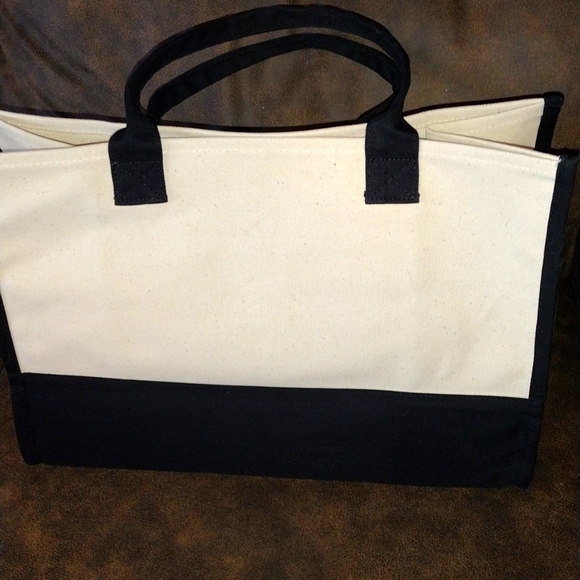 Large Talbot's Duffel / Tote Handbag in EUC - Cream color and Black - Picture 3 of 7